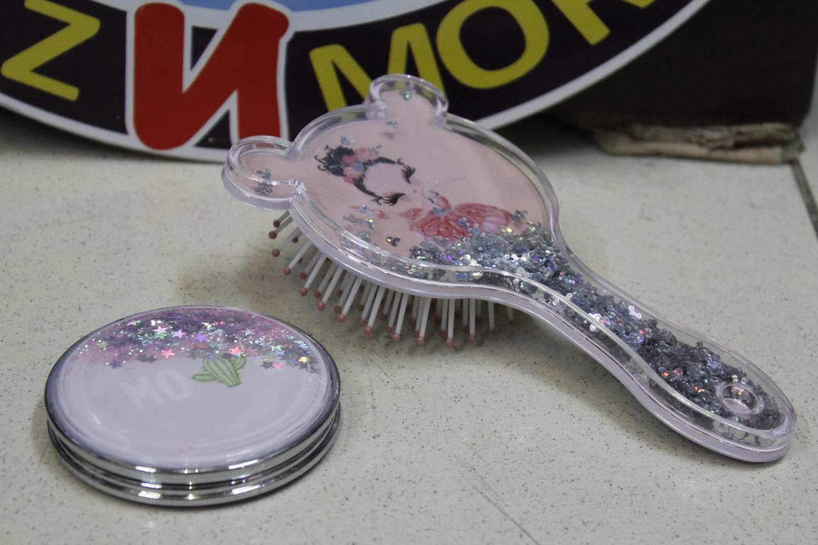 Doll Comb And Compact Mirror Hot Deal
