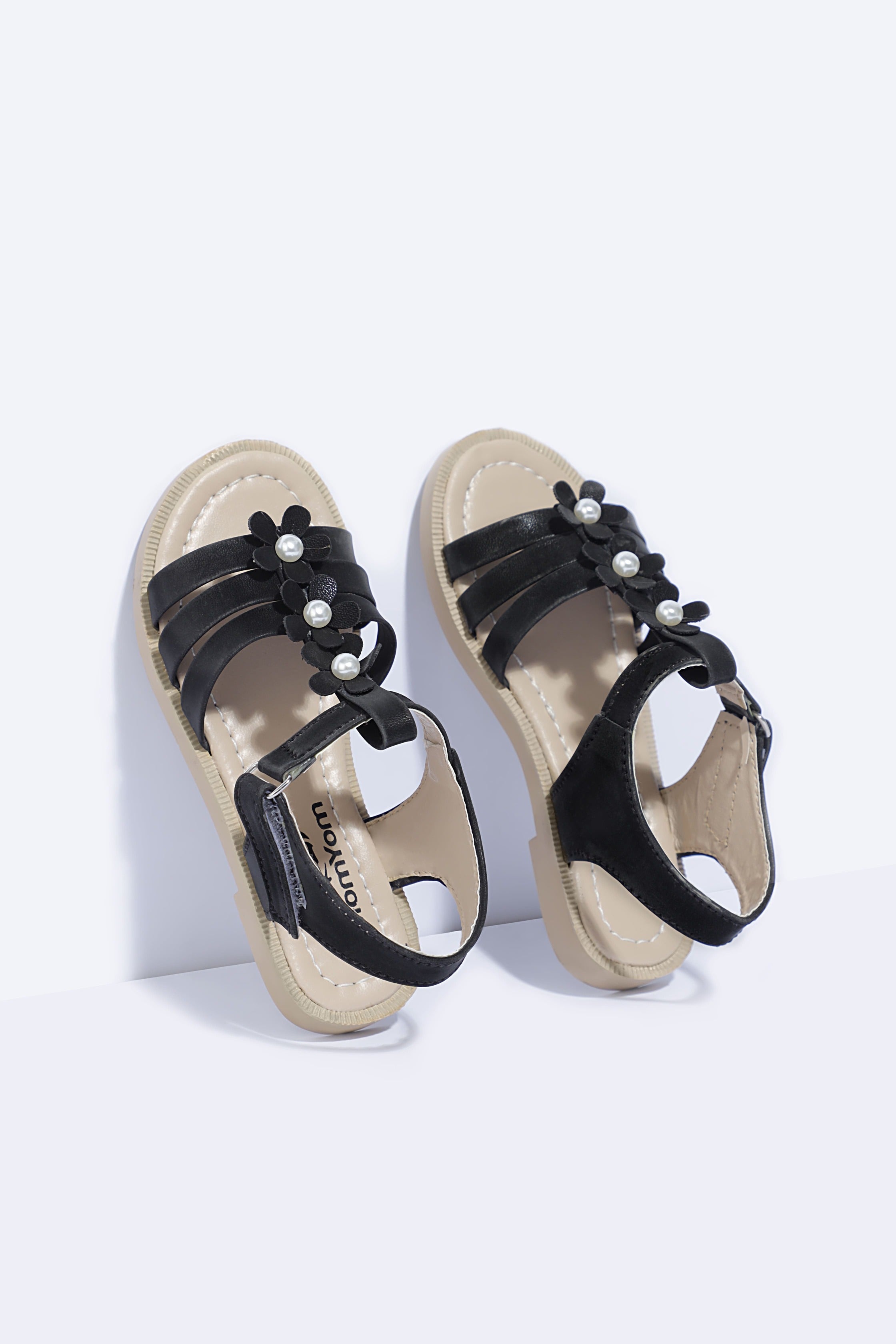 Girl's Solid Caged Sandals